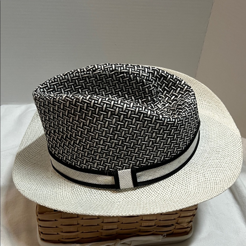 Short Brim Western Cowboy Hat - Black & White - Picture 3 of 9